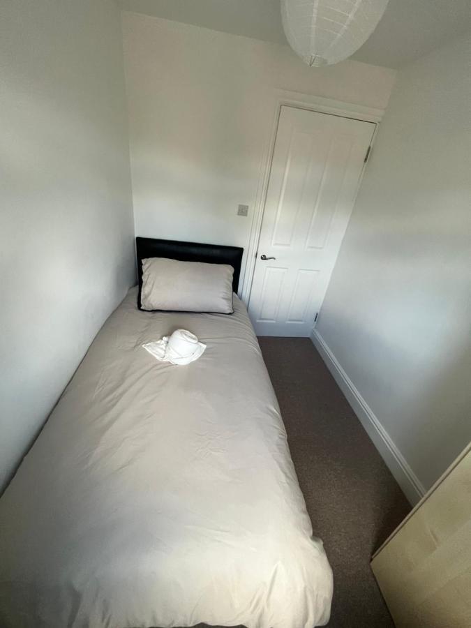 City Reach Retreat Spacious 4Bed House Startford Maryland Great Transport Links London Exterior photo